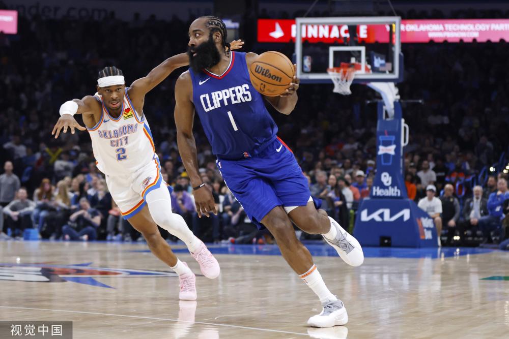 在防守端更 在防守端更