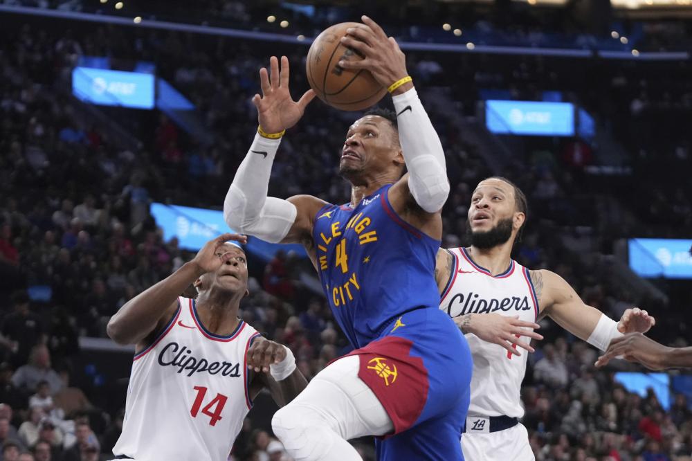 方面有着突 方面有着突